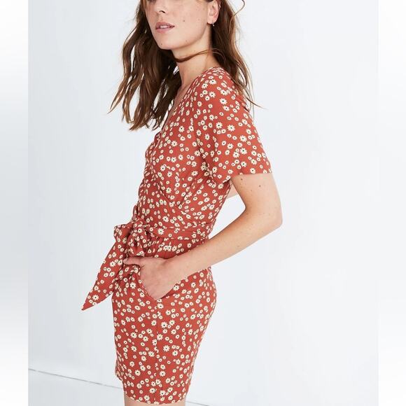 Madewell Wrap Front Romper in Daisy Field 00 - Picture 3 of 9